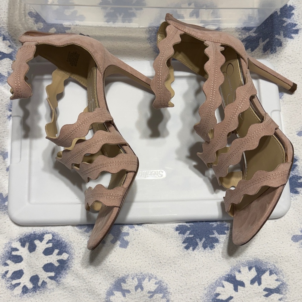 JS Elegant Pink Ruffle Heels